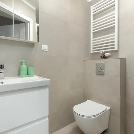 Jagiellonska Guest Spots By Bookinghost Apartment